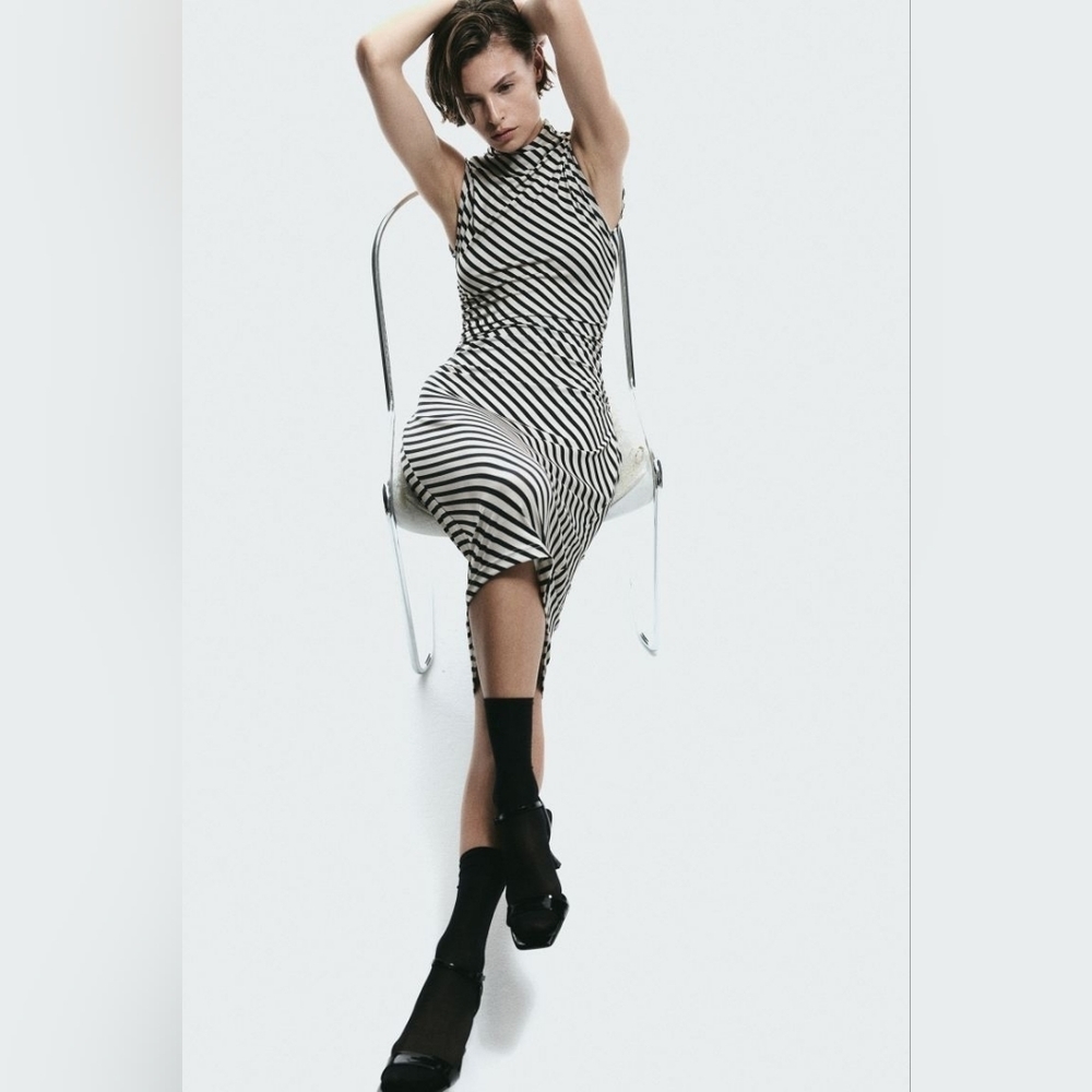 H&M-[M] Gathered bodycon  dress